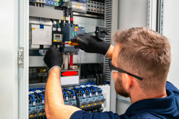 Best Best Electricians Near Me  in Oskaloosa, IA